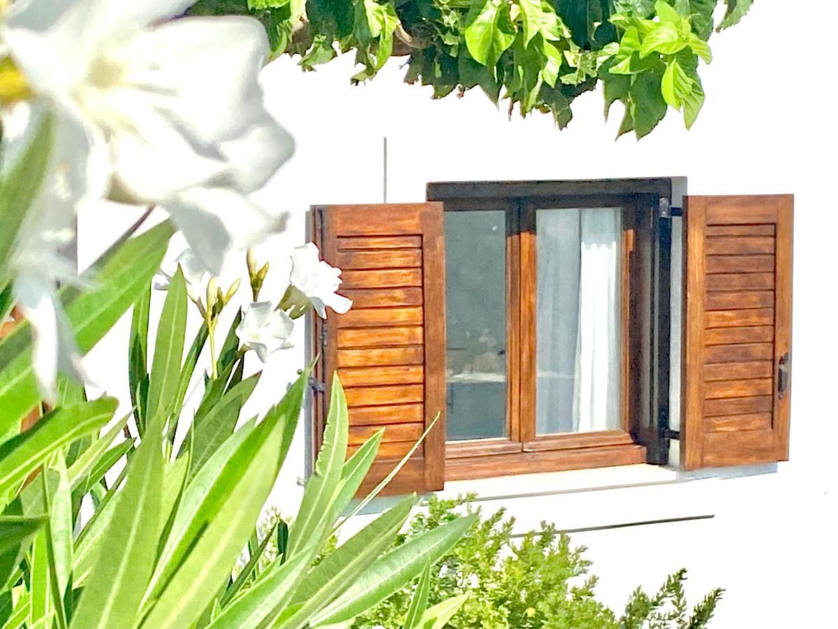 Beach House Set In A Beautiful Bay Karystos  Esterno foto