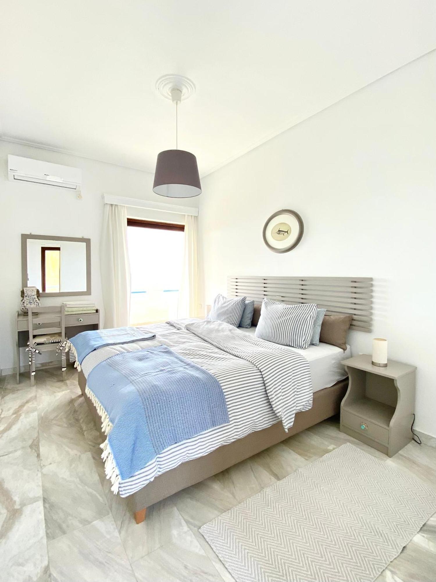 Beach House Set In A Beautiful Bay Karystos  Esterno foto